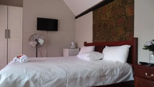 Lodumo Guesthouse B & B