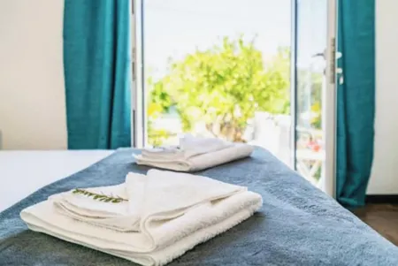 Double Room with Garden View and Balcony(Tangerine ) - 2 Отели в г. Пера