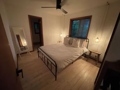 Lakes with Resort Amenities in Lake Ariel