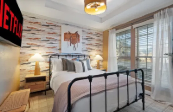 Lone Star Retreat - Game Room - Heated Pool & Spa