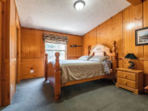 The Fish Cabin at the Riviera Resort in Neillsville, Wisconsin! デューハーストのホテル