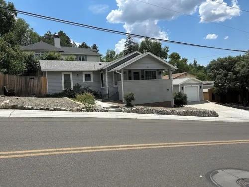 Historic Cottage Downtown
