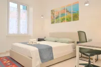 "HEART "Luxury Apartment, in the historical center of chiavari