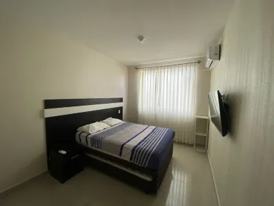 Brand new apartment, 2Hb,A/C, swimming pool, gymnasium Отели в г. 