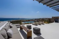 Seaside house with private pool, 100 metres from the beach