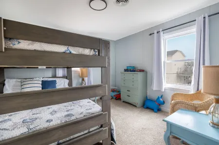 Carolina House - Steps to Beach, Fantastic Location!  Walk to All Attractions