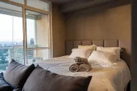 Modern and cozy executive apartment with a wonderful view in Morumbi! Hotels in Real Parque