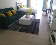 Beachfront studio apartment in a diani beach area with a 180 degree ocean views. Hotels in Kwale