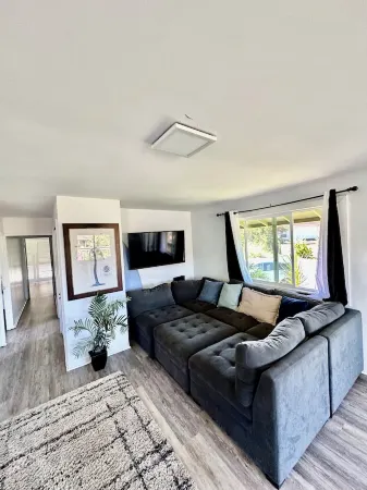 Turtle Bay 2 bedroom Short Walk To Beach Отели рядом с достопримечательностью «Turtle Beach»