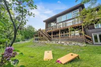 Luxury Ski Lodge w Hot Tub + Sauna Bartlett, NH