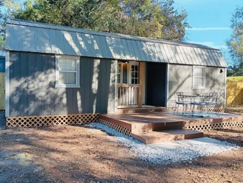 Lovely Little Cabin in the Woods