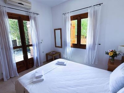 SeawoodBreeze, 3Br with Pool, Garden & BBQ Near Beach