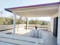 Günstig, Neue Wohnung in Ruhigen Olivenhain. Nur 3 km vom Strand Entfernt Hôtels à proximité de : Holiday Village