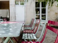 Maison Madeleine, Charmante Maison de Cœur de Ville Avec Extérieur, 12 Personnes Hotels in La Fleche