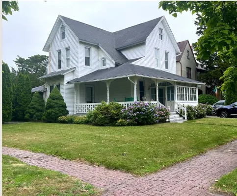 Belmar 4 blocks to beach comfortable 3 bedroom house in North end