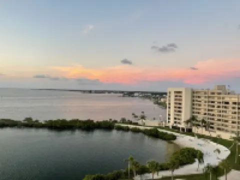 Penthouse, picturesque sunset views, private terraces clubhouse amenities enjoy!