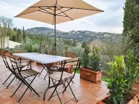 Tuscan Villa 15 min from Florence, Parking, Garden