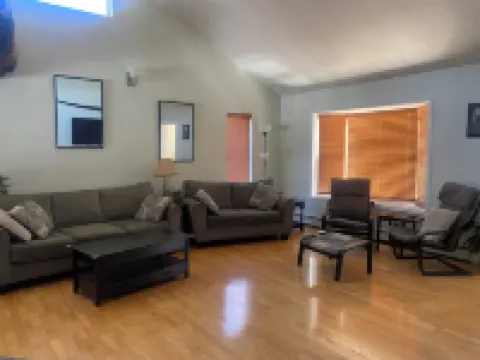 Emerald Isle Getaway - Tremendous 3-bedroom house with WiFi in Kodiak