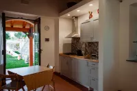 Independent apartment, for relaxing holidays, with views between the sea and Etna