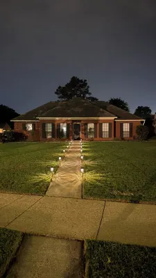 PRIVATE POOL PARADISE located in peaceful & quiet neighborhood in Prattville AL