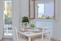 Cozy apartment 100 m. from FS station and 200 m. from sea and center. Hotels in Nettuno