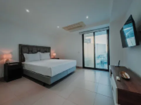 ซัมฟาร์ วากาซิโอเนส โรงแรมในมันตา