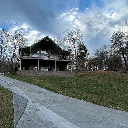 Lakehouse with Lake and Mountain views by Norris Lake TennesseeAndersonville