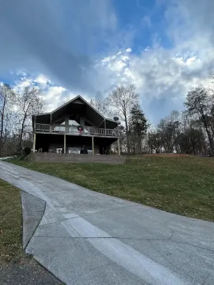 Lakehouse with Lake and Mountain views by Norris Lake TennesseeAndersonville