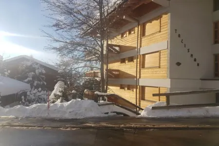 Ideally located near the Verbier center & Medran lift staion