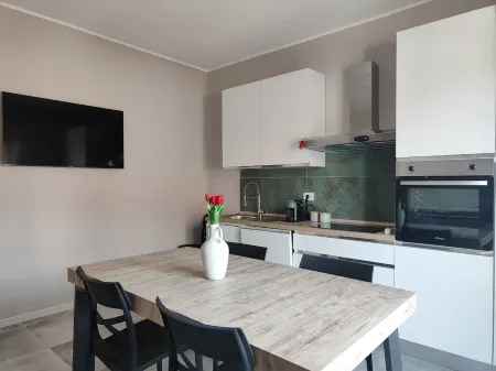 LEGO RED Apart: 2 Double Rooms, 400m from the Sea-SlowTravel,Nature,SmartWorking