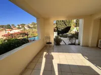 Most beautiful Garden appartement in a large privat park, 30m from the sea Hotels in Le Pradet