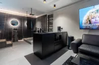 Black Suite Jacuzzi Disneyland