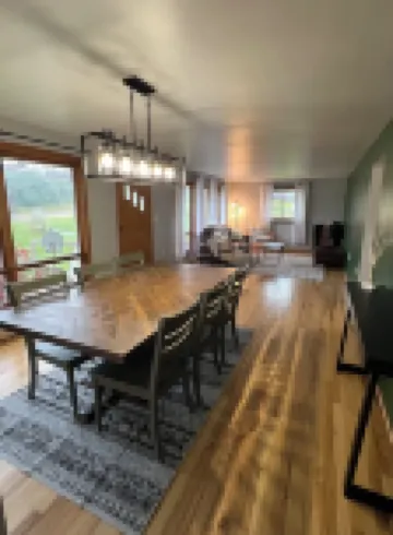 Soothing 2-bedroom house with WiFi in Butler