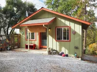 Bixel Bungalow- Cottage in Gold Rush Columbia