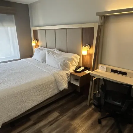 Best Western Roslyn-Long Island Hotel