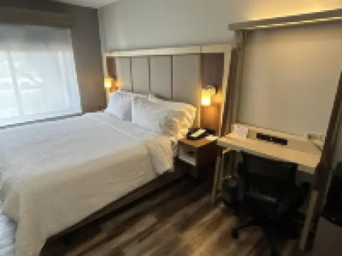 Best Western Roslyn-Long Island Hotel
