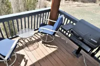 Forest Park 3 Bed 4 Bath Townhome Hotels in Silverthorne