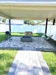 Tropical Vacation Home! 3 Rooms, 2 Bedrooms, sleeps 6 ppl.