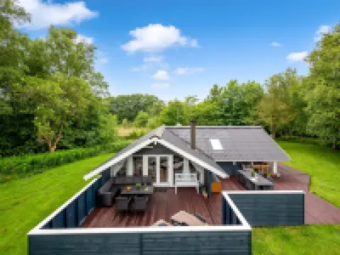 "Giselle" - 10km from the sea