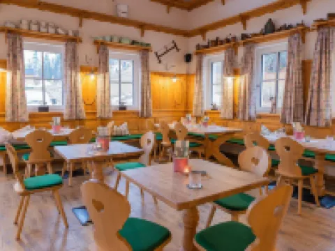 Apartment Ausseerland Near Ski Slopes Hotels in Grundlsee