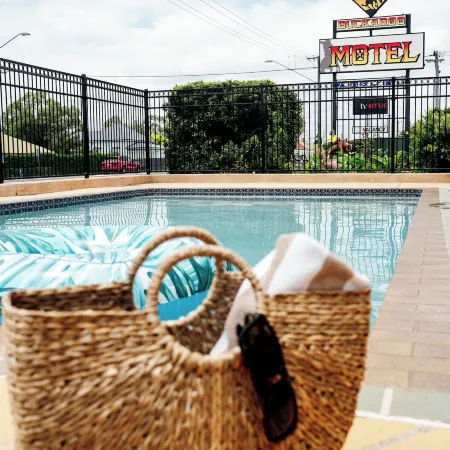 Buckaroo Motor Inn