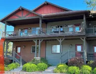 Lakeview Getaway-Walk To Downtown Bigfork, Rated #1 Lake town in USA