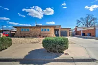 Modern El Paso Home w/ Backyard & Fire Pit! - balcone