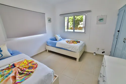 Modern, views and access to the beach