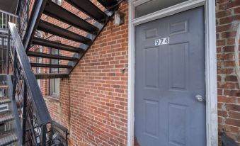 Short North Lounge Stay for 2