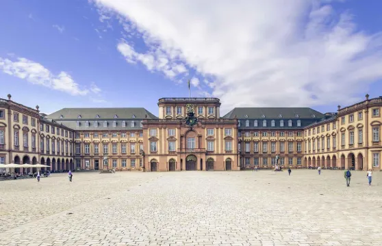 曼海姆市政廳美居酒店