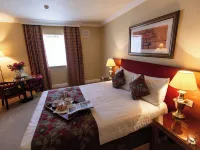 Great National Hamlet Court Hotel Hotels in Meath