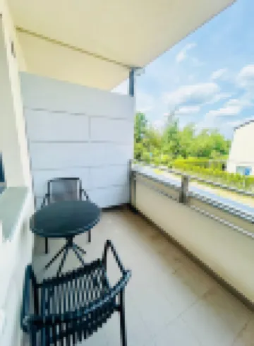 ヴィラ メニー ルームズ ウィズ フリー パーキング