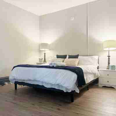 Suite Home Indiana #1 Rooms