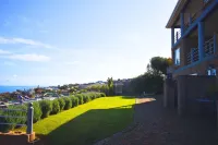 Amzee Bokmakierie Guest House